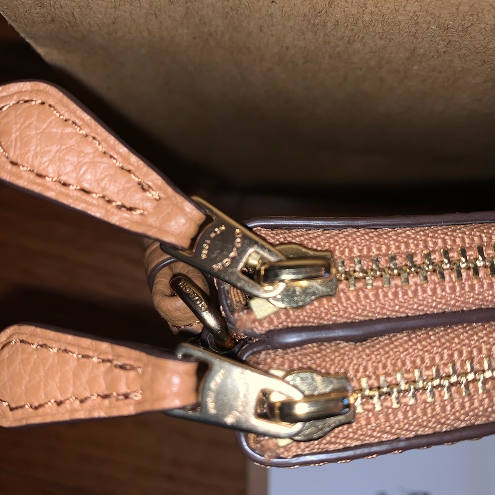 NEW Coach Double Corner Zip Wristlet - Picture 7 of 8